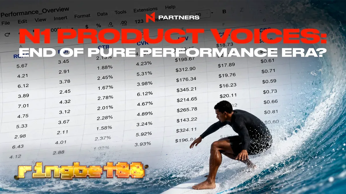 Seorang pemain sedang menikmati permainan slot di perangkat seluler dengan antarmuka yang modern dan responsif.